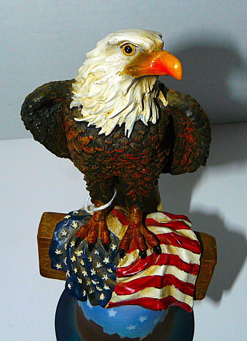 Vtg Patriotic Bald Eagle Bell Figurine American Flag Skyline Handpainted Clapper